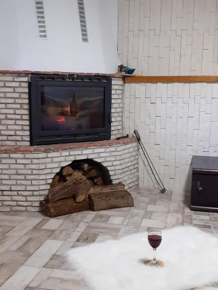 הוילה קארלובץ Kuca Za Odmor Mazuran מראה חיצוני תמונה